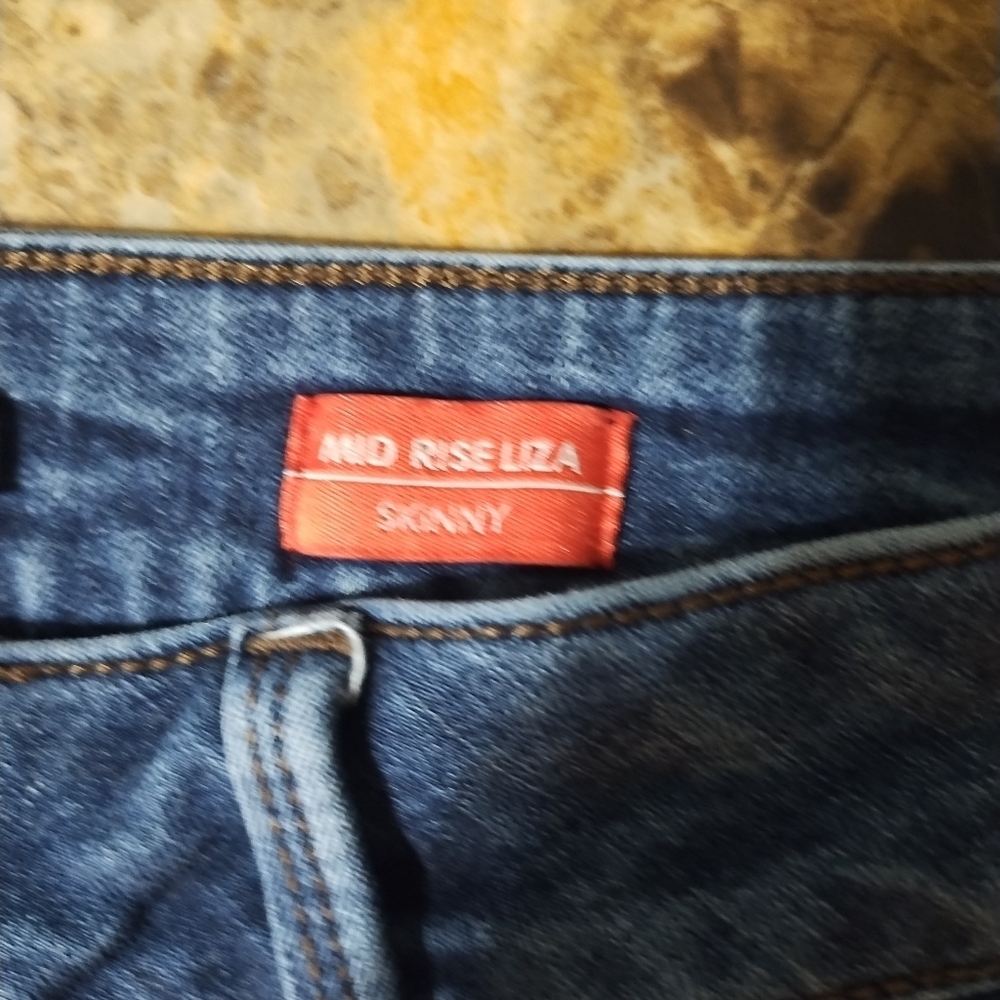 2 Pairs - Level 99 Jeans - Picture 4 of 16